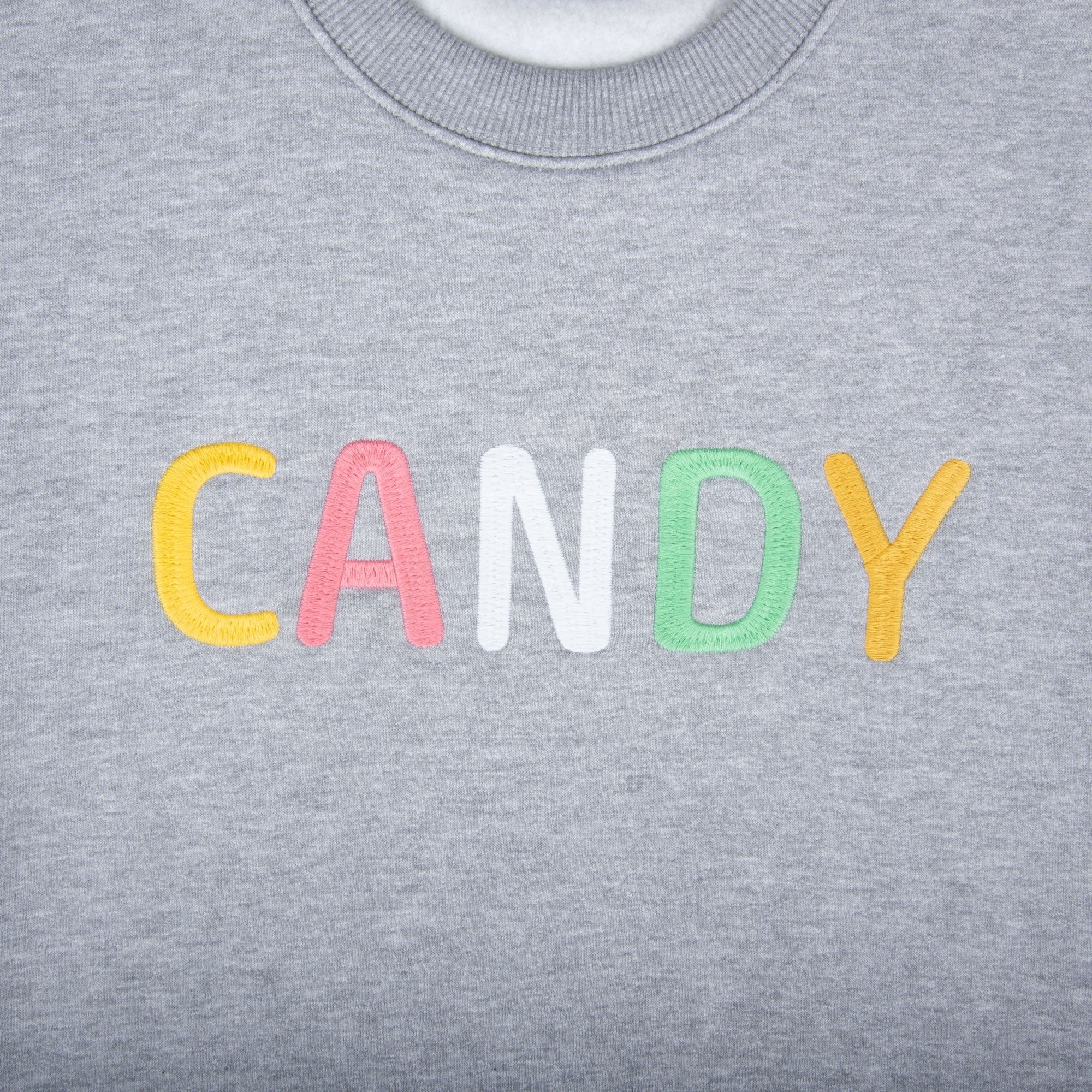 hitschies-candy-sweatshirt-pullover-mit-bunter-stickerei image 2