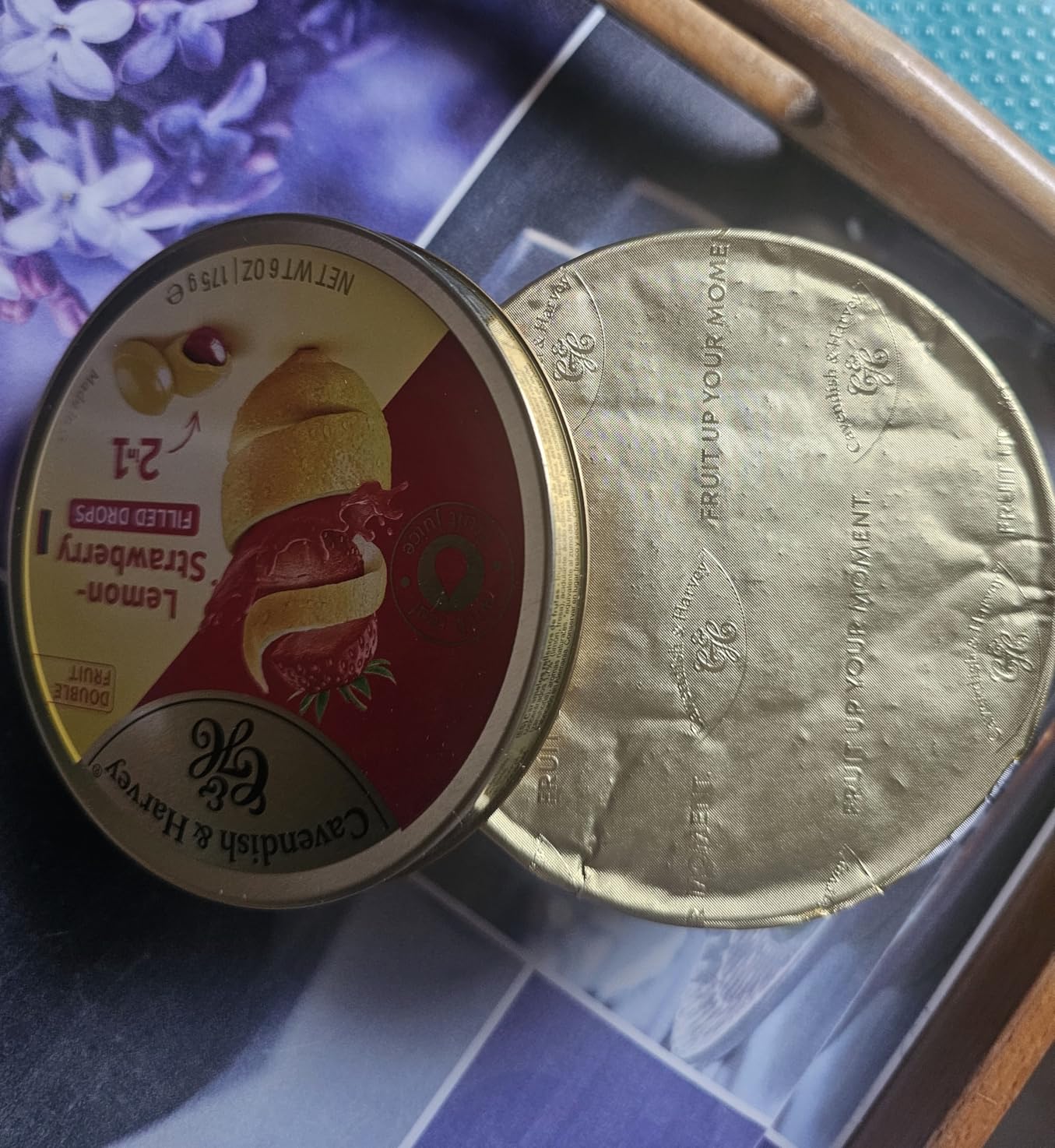 Fruchtbombe in der Dose